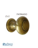 Pomo de latón patinado para puerta rústica
