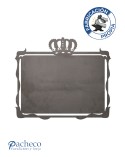 Placa de hierro contorno coronado con calado para señalética exclusiva y decoración de fachadas