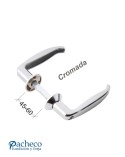 Manilla cromada metálica en U para puerta interior